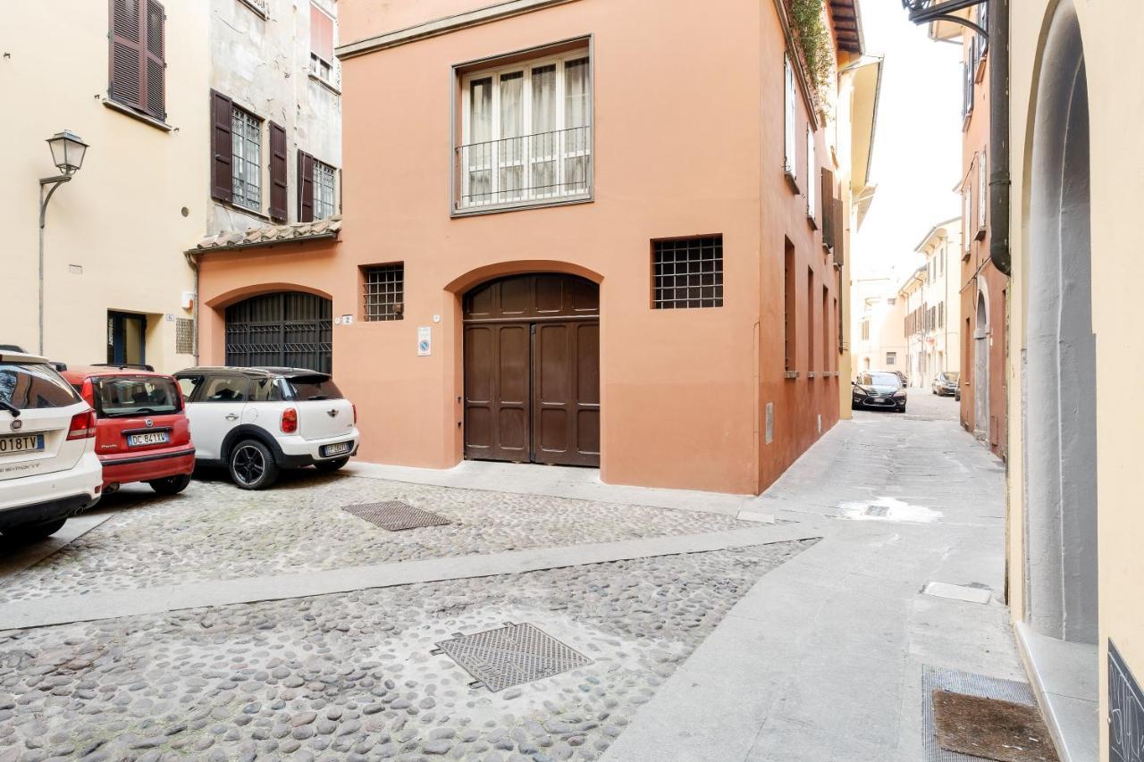 Lo Scrigno Delle 2 Torri! Nel Cuore Del Centro, Vicino A Via Rizzoli ボローニャ エクステリア 写真